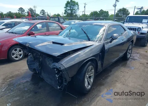 2016 Dodge Challenger Sxt z USA, uszkodzony, nr VIN 2C3CDZAG1GH285108